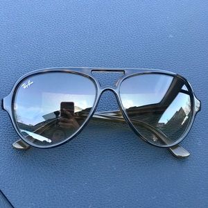 Ray-Ban Cats 5000 pilot